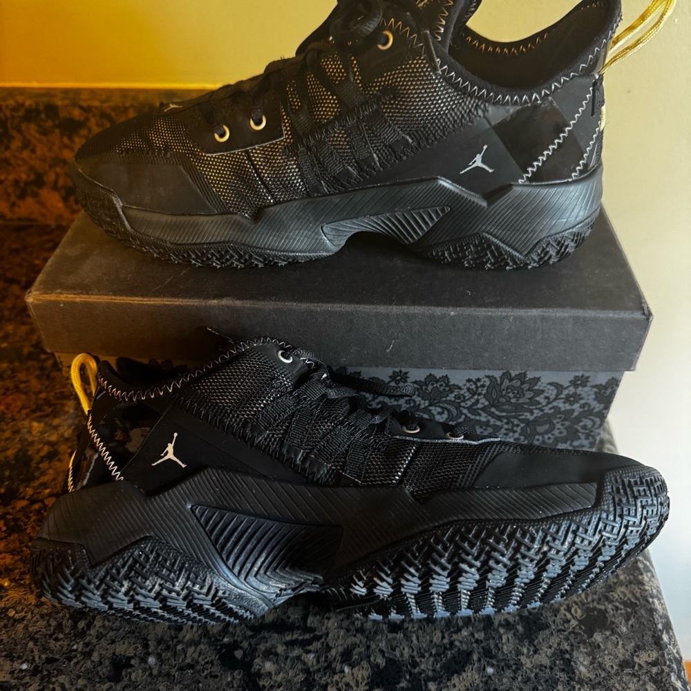 Air Jordan Westbrook One Take 2 View 3